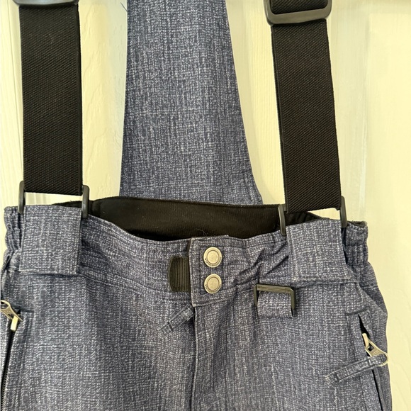 Boys ski bibs weatherproof 32° brand size 7/8 &
10/12 smoke-free home good cond - Picture 2 of 15